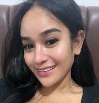 INDONESIA LADYBOY WITH BIG DICK & HARD - Transsexual escort in Hong Kong Photo 1 of 27