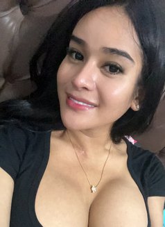 BEST SUCK WITH PRETY FACK & BIIG DICKK - Transsexual escort agency in Hong Kong Photo 25 of 27