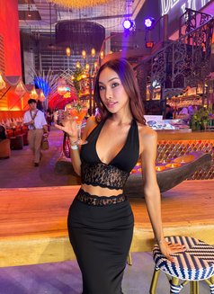 Pretty with beautiful Cock - Acompañantes transexual in Hong Kong Photo 5 of 16