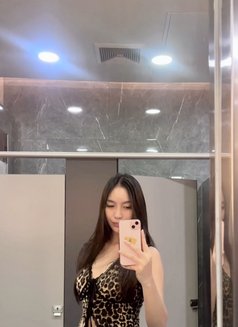 Pretty Faith - escort in Manila Photo 3 of 10