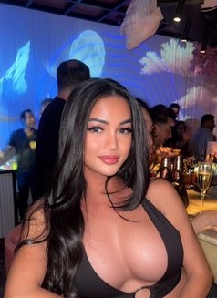 PRETTY GIRL WITH HARD DICK - Transsexual escort in Hong Kong Photo 29 of 30