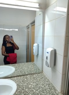 Goddess - escort in Nairobi Photo 5 of 8