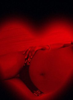 Pretty - escort agency in Nairobi Photo 2 of 8