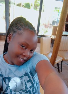 Pretty - escort in Nairobi Photo 2 of 3