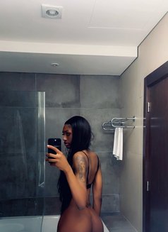 Pretty Linda - Transsexual escort in Accra Photo 13 of 13