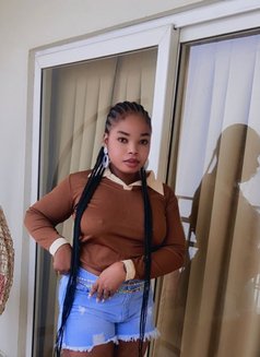 Pretty Lisa - puta in Noida Photo 4 of 6