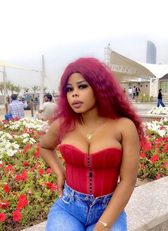 Paige smith - escort in Abu Dhabi Photo 9 of 9