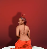 Pretty Ngina - puta in Bangkok