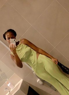 Pretty Rose - escort in Kuala Lumpur Photo 1 of 6