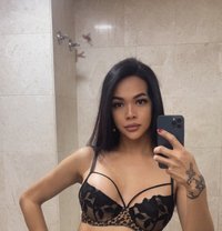 pretty ROXANNE /poppers - Transsexual escort in Abu Dhabi Photo 23 of 27