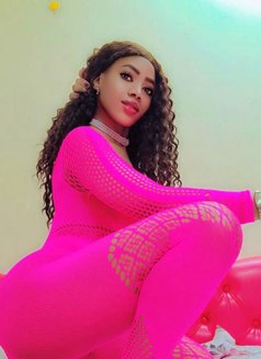 pretty - escort in Riyadh Photo 3 of 6