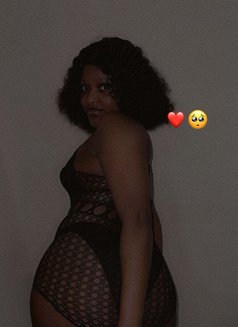 Pretty - escort in Kuala Lumpur Photo 3 of 7