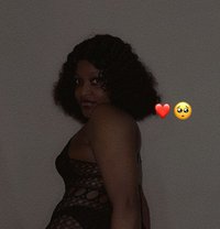 Pretty - escort in Kuala Lumpur