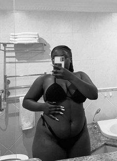 Pretty Vicky - escort in Nairobi Photo 1 of 15