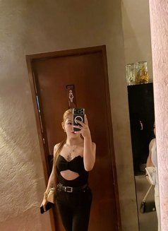 Pretty Zaira - Transsexual escort in Davao Photo 7 of 7