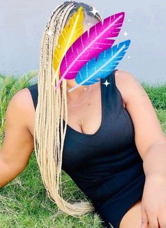 Pretty Zara - puta in Abuja Photo 2 of 3