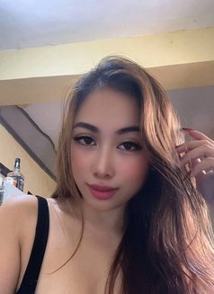 Prettyamorw - escort in Manila Photo 4 of 4