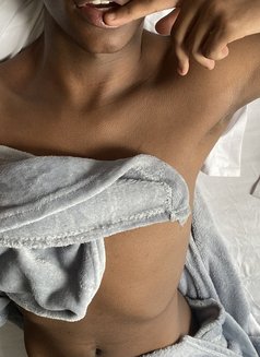 Prettyb - Acompañantes transexual in Nairobi Photo 3 of 3