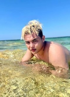 PrettyboyROBI - Male dominatrix in Manila Photo 9 of 15