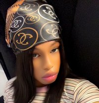 Prettynana - Acompañantes transexual in Lagos, Nigeria Photo 21 of 22