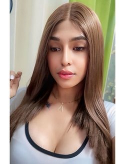 PrettyPiper full of cum just arrived - Transsexual escort in Kuala Lumpur Photo 8 of 9