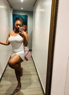 Priam - escort in Abu Dhabi Photo 2 of 3