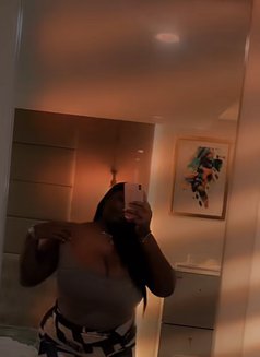 Prianka - escort in Okinawa Island Photo 1 of 3