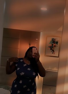 Prianka - escort in Okinawa Island Photo 3 of 3