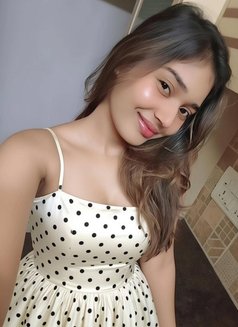 Prianka - escort in Surat Photo 3 of 4