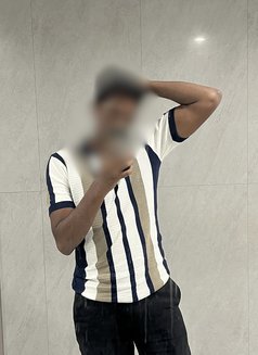 Prime Selection - Male escort in Colombo Photo 3 of 5