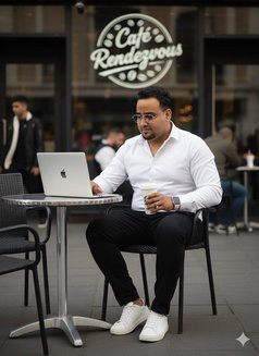 Prince asia - Male escort in Seoul Photo 2 of 3