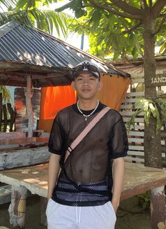Prince - Male escort in Makati City Photo 2 of 7
