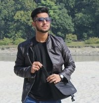 Prince.8inch b2b massag with more xx fun - Male escort in Mumbai