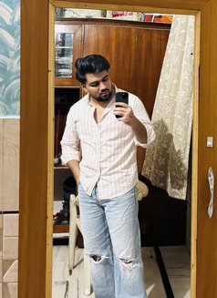 Prince - Male escort in New Delhi Photo 3 of 4