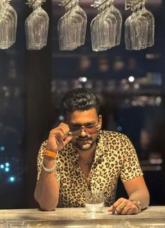 Prince - Male escort in Bangalore Photo 4 of 6