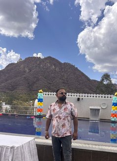 Prince - masseur in Dubai Photo 3 of 3