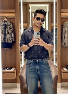 Prince - Male escort in Hyderabad Photo 6 of 7