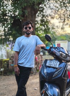 Prince - Male escort in Indore Photo 1 of 5