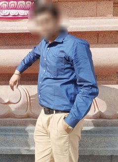 Prince - Male escort in Mumbai Photo 1 of 4