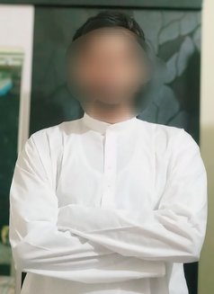 Prince - Male escort in Mumbai Photo 2 of 4