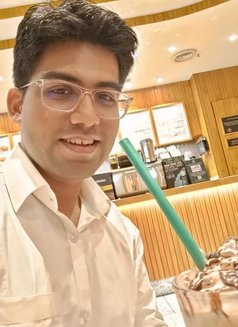 Prince - Male escort in Mumbai Photo 4 of 4