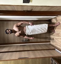 Prince - Acompañantes masculino in New Delhi