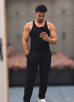 Prince - Male escort in New Delhi Photo 5 of 5