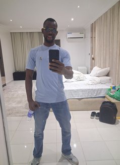 Prince Obiorah - Acompañantes masculino in Lagos, Nigeria Photo 3 of 5