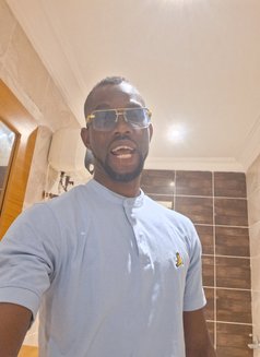 Prince Obiorah - Acompañantes masculino in Lagos, Nigeria Photo 4 of 5