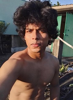 Prince of Calcutta - Male escort in Kolkata Photo 3 of 5