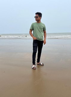 Prince Raj Murmu - Male escort in Kolkata Photo 2 of 5