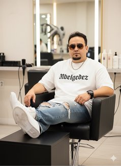 Prince,threesome,couples male escort - Male escort in Seoul Photo 16 of 16