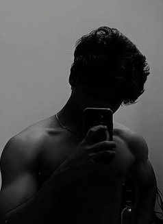 Prince100 - Acompañantes masculino in Kolkata Photo 2 of 6
