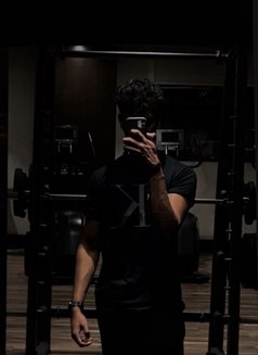 Prince100 - Acompañantes masculino in Kolkata Photo 4 of 6